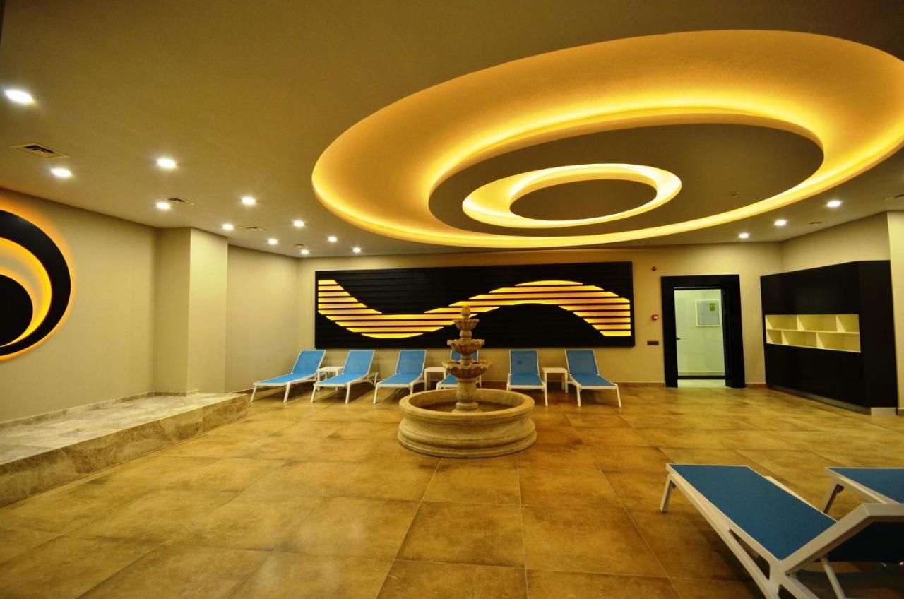 Konak Seaside Tower-King'S Apartments มาห์มุตลาร์ ภายนอก รูปภาพ